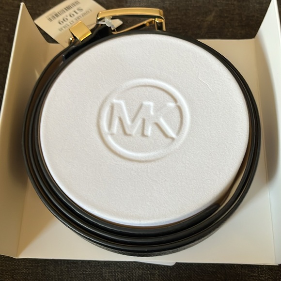 Michael Kors White and Black Round Crossbody Bag - Picture 4 of 4